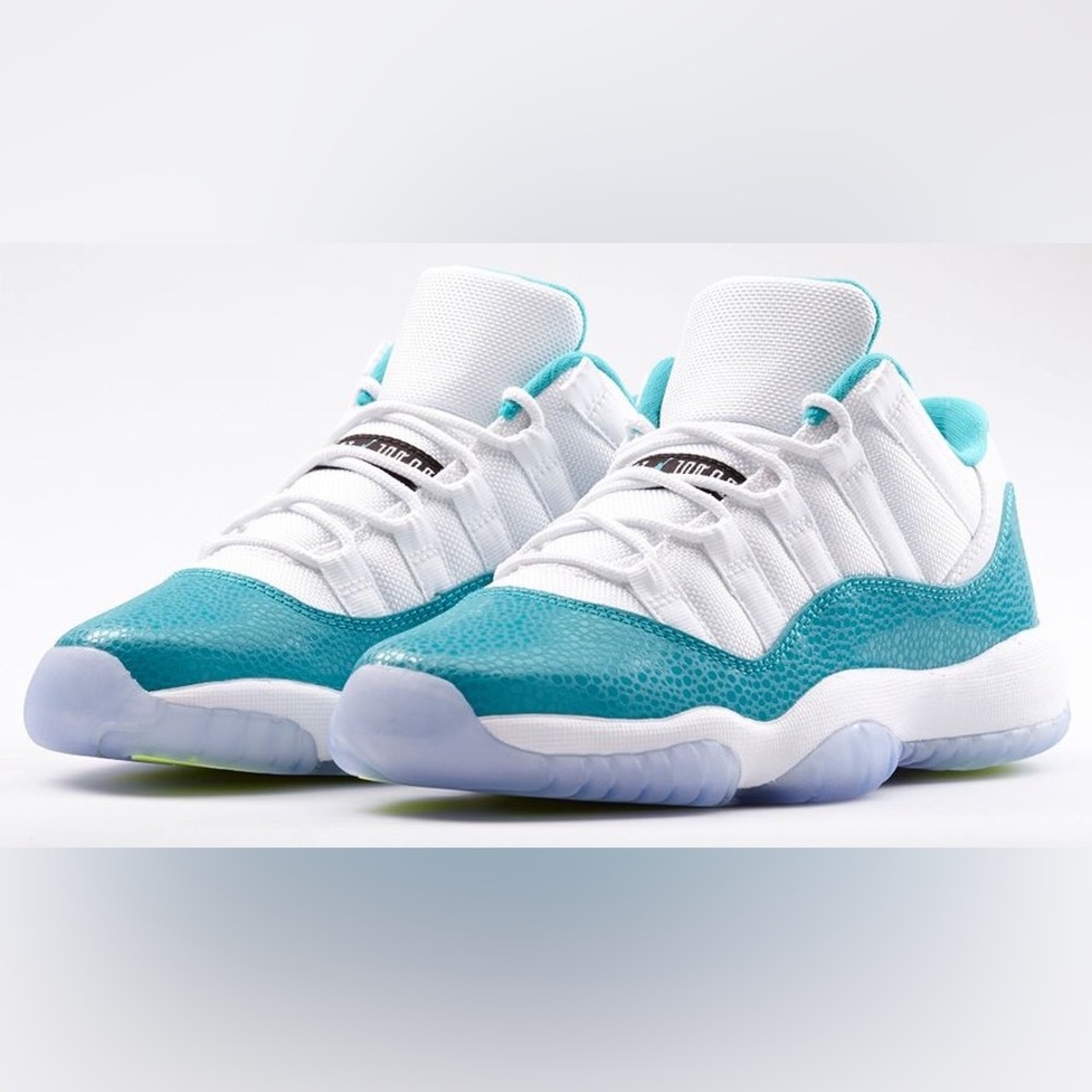 Air Jordan 11 Retro Low “Turbo Green”